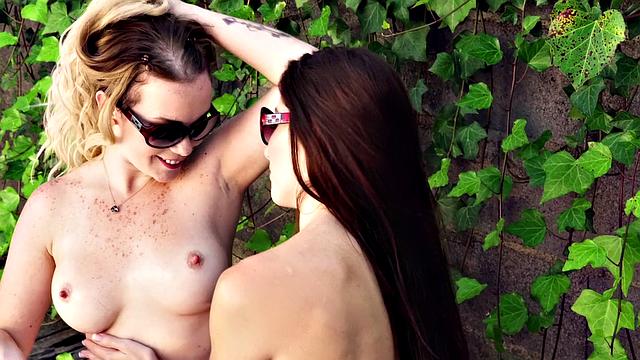 Outdoor pool foursome with tattooed babe & her lover ends in a hot facial