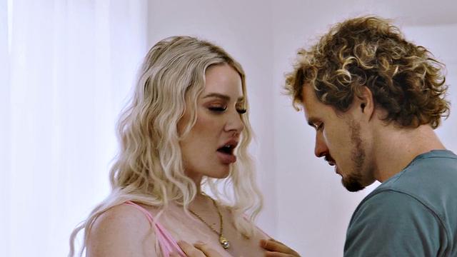 Cocksucking bigass MILF loves riding BF's cock