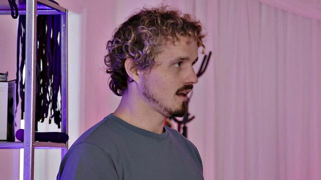 Cocksucking bigass MILF loves riding BF's cock