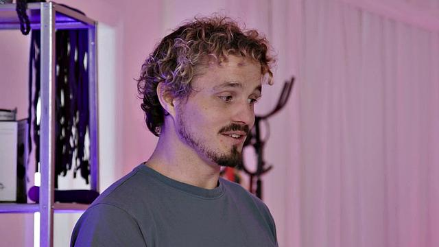 Cocksucking bigass MILF loves riding BF's cock