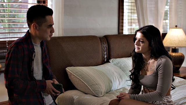 Alternative stepsis with pierced tits riding cock