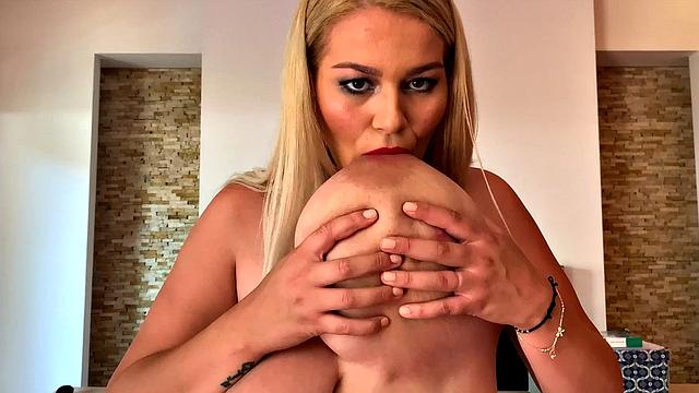 At Home with Erin Star