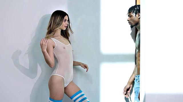 Lusty Babes Vanna Bardot, Freya Parker Play - HardX