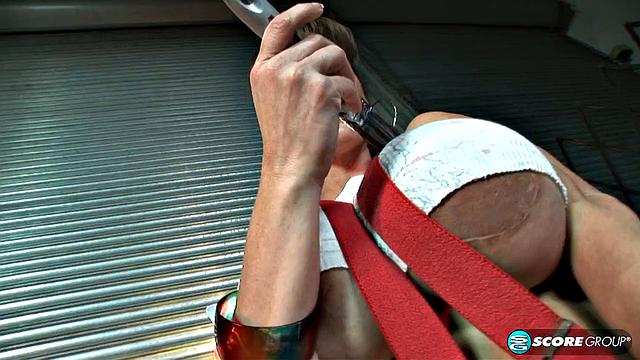 Cindy Cupps' big tits stuffing