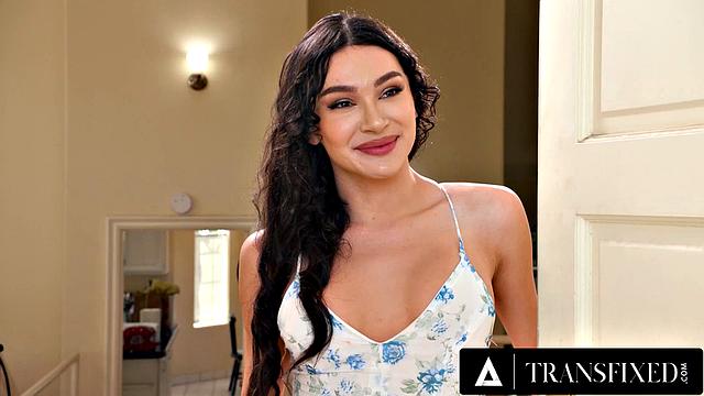 TRANSFIXED - Andylynn Paynes Date Turns Into Rough Anal & Open-Mouth Facial With Hot Stranger