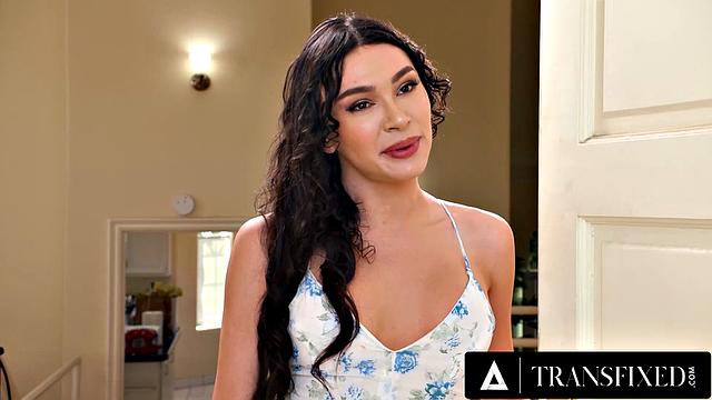 TRANSFIXED - Andylynn Paynes Date Turns Into Rough Anal & Open-Mouth Facial With Hot Stranger