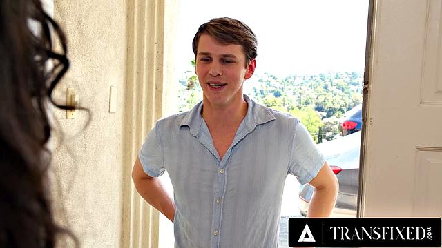 TRANSFIXED - Andylynn Paynes Date Turns Into Rough Anal & Open-Mouth Facial With Hot Stranger