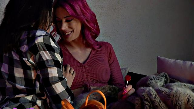 Colored hair TS MILF rims babe in hairy pussy