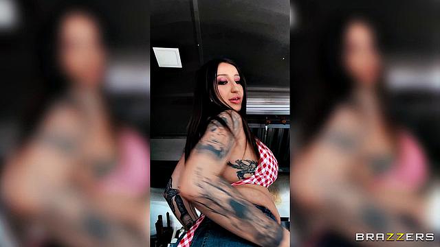 Food Truck Serves Big Oiyl Dish