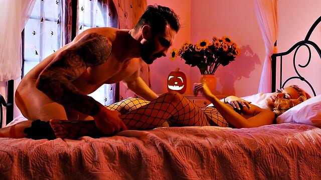 21yo slutty bae fucked by thick dick in wet pussy