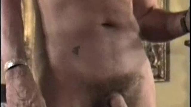 Woman chasing, abusing, loving and leaving guy that he is, Dale just happens to enjoy blowjobs from either sex. He's a friendly and funny guy with a dry sense of humor.