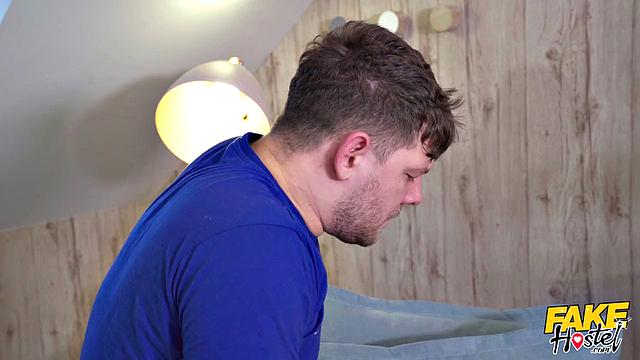 GeishaKyd в узком боди и двое мужчин: сперва трахают рот, потом жарят в разных позах, финал на пизде.