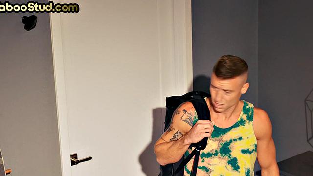 Rimjob stepbro wastes time in stepbrother's ass