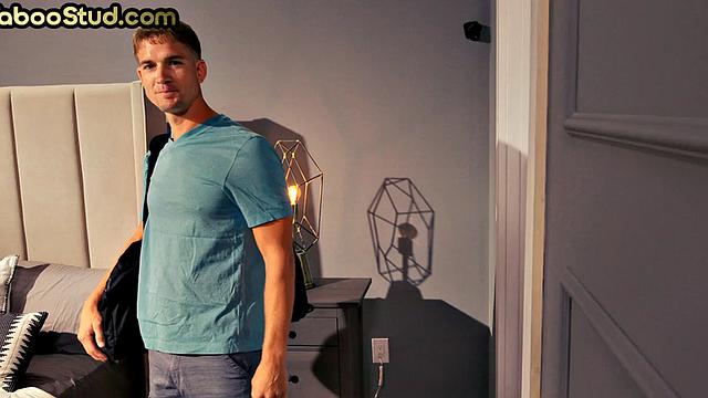 Rimjob stepbro wastes time in stepbrother's ass