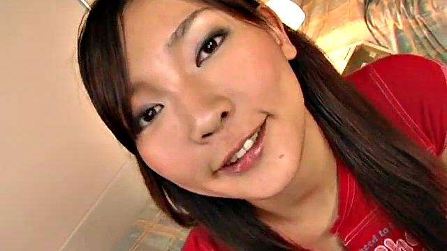 Petite Asian chick licked while sucking on dick