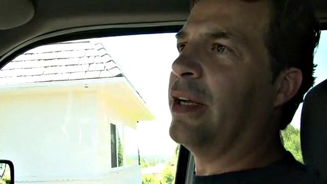 Amateur teen rides mature dick