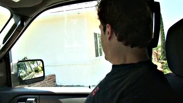 Amateur teen rides mature dick