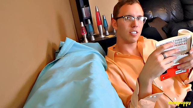 Big Nerd Trying to Ignore You - Travis Smith