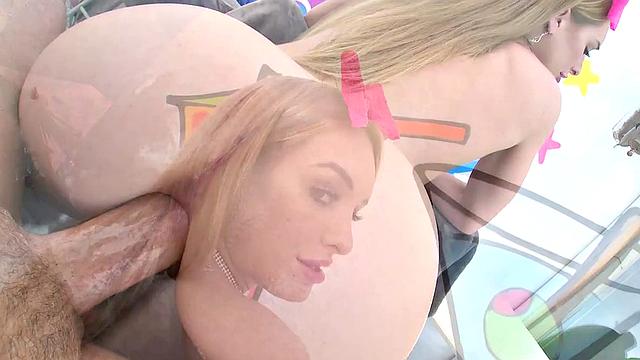 Daisy's Dynamite Display