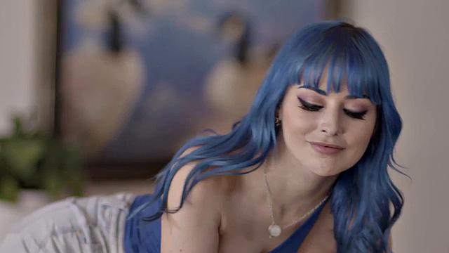 Busty babes threeway with lucky lad