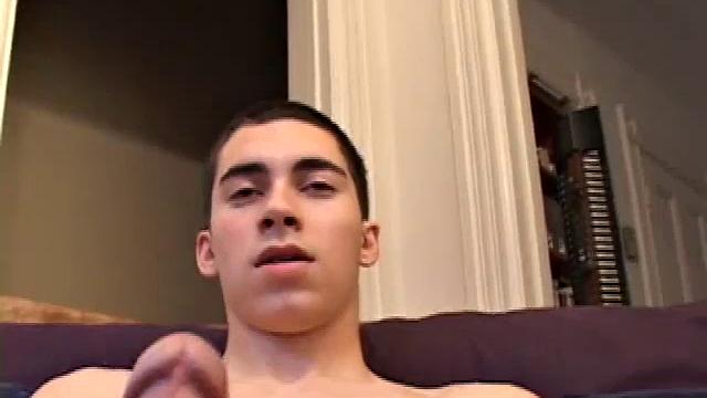 Levi Davis Jerks His Meat