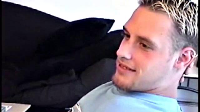 Sucking off Straight Boy Buzz