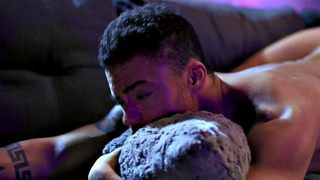 Athletic stud fucks asshole on couch after movie