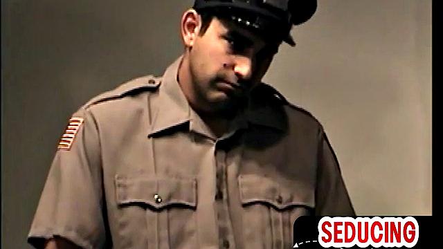 Str8 police seduced by BJ gaydaddy at home for oral sex