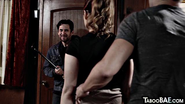 Big ink babe gets pounded by man