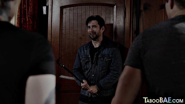 Big ink babe gets pounded by man