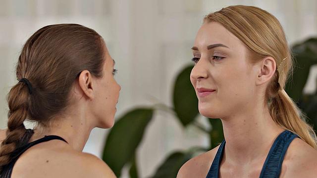 Stefanie Moon - Amaris