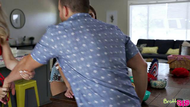 Labor Day Picnic Gets Sexy - S24:E2