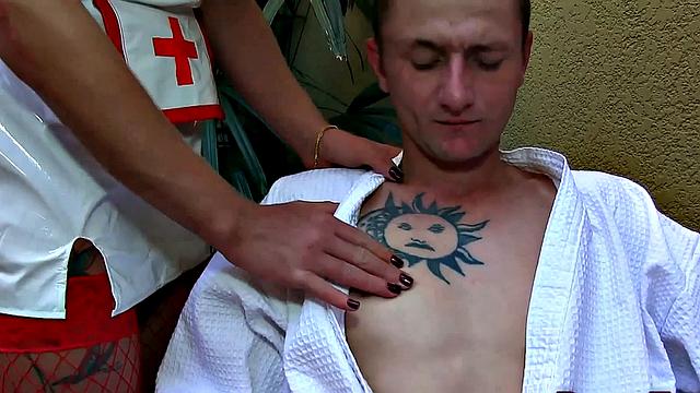 Shemale Amanda Fialho: Nurse's Orders