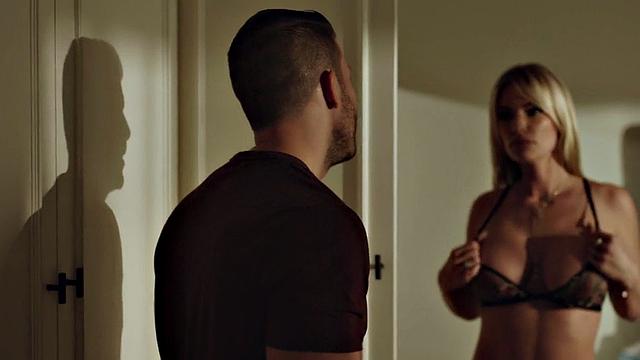 Stunning stepmommy gets pussylicked and fingered by stepson