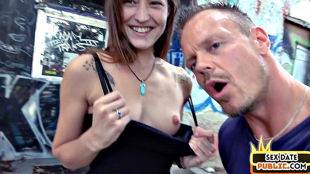 Cute amateur babe public outdoor fucked by blind sex date