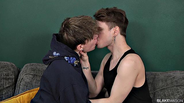 Alexis Scott & Kamyk Walker Get Fucked and Jizzed On
