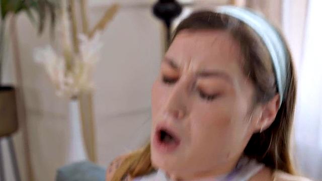 Bigbooty MILF bae fucked in doggystyle by big white dick