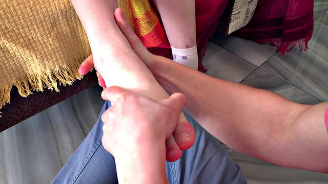 She Is Nerdy - Eliza Thorne - Massage and sex for teen