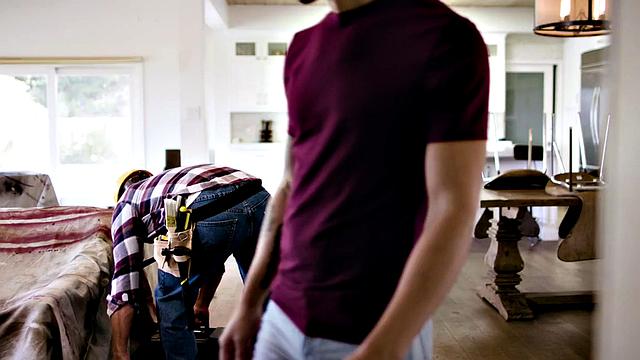 Rimmed jock sprays after breeded by hunky handyman