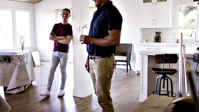 Rimmed jock sprays after breeded by hunky handyman