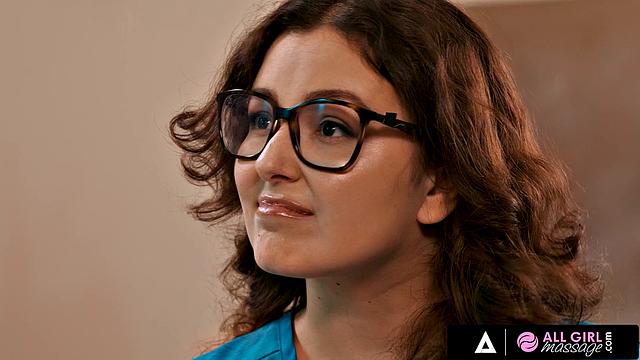 ALL GIRL MASSAGE - Sexy Leana Lovings Takes Good Care Of Blake Before She Leaves For Duty