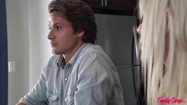 Swap Sister Gets Her Kicks - S1:E6