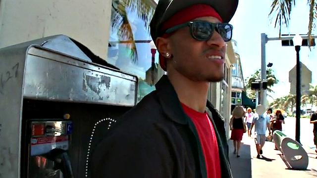 Nubian picked up thug fucks white gay in bus