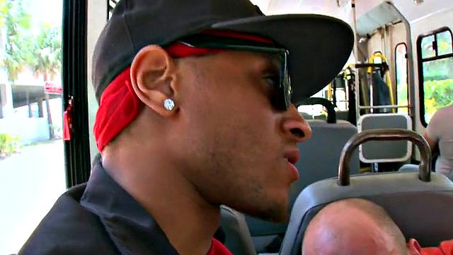 Nubian picked up thug fucks white gay in bus