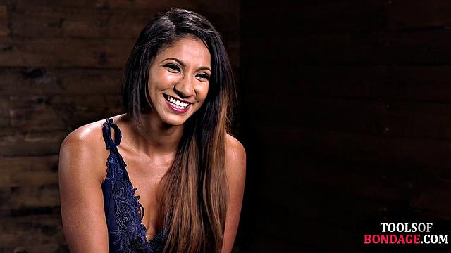 Bigass submissive pussytoyed