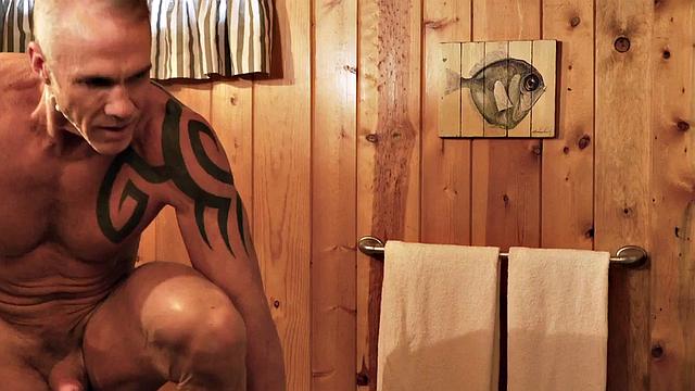 Muscled daddybottom rimmed and fucked by gay twink