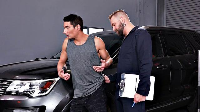 Fisted jock gets assfisted and rimmed by mechanic