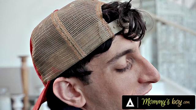 MOMMY'S BOY - Busty Stepmom Lauren Phillips Gives You A Titty Job Before Letting You Cum