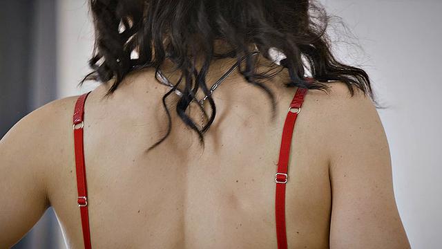 лола в кружевных чулках разжигает джейсона и ловит горячий заряд