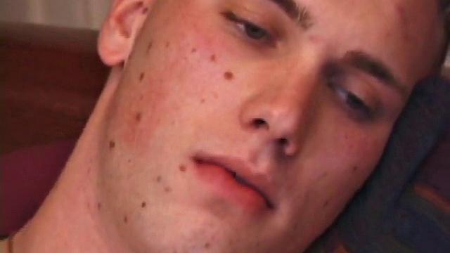 Tye uses a sex toy to stroke his cock